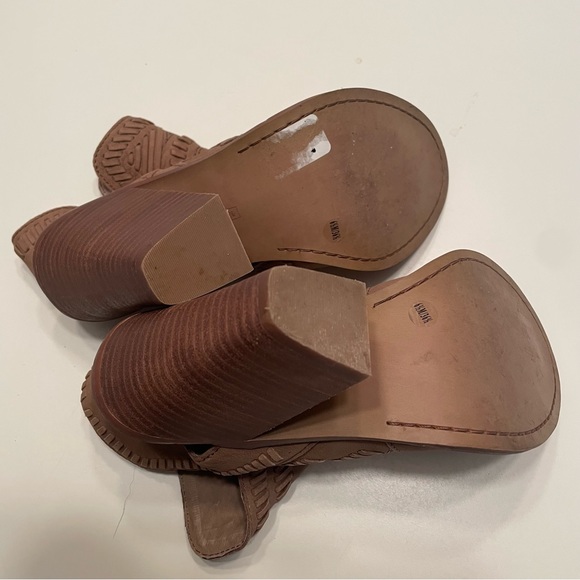 Vince Camuto Karinta Block Heel - Picture 6 of 6